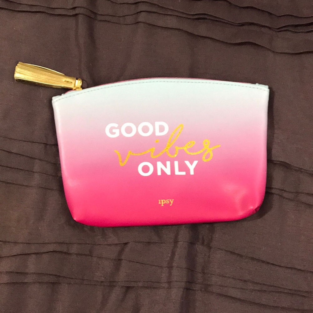 Ipsy makeup bag